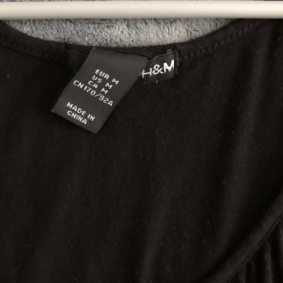 Black H&M Medium Shirt - Picture 2 of 2